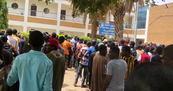 Nigeria Starts To Remove Its Citizens From Sudan