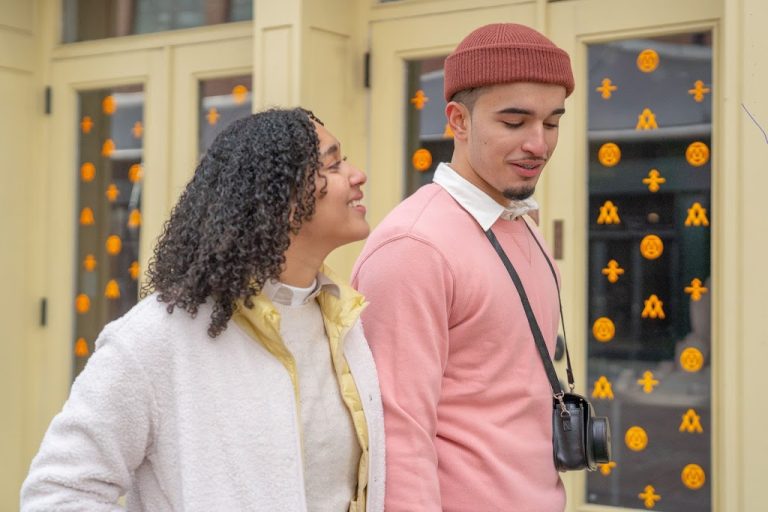 Dating Advice For Shy Guys/Girls: Overcoming Social Anxiety For Successful Relationships