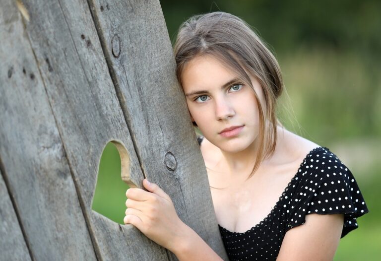 Expert Advice About Love and Relationships: Building Stronger Connections